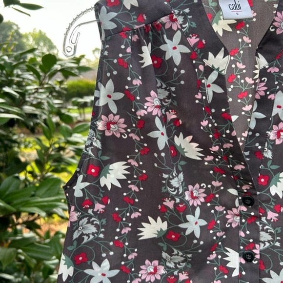 CAbi Floral Sleeveless Blouse - Black and Pink - Picture 5 of 6